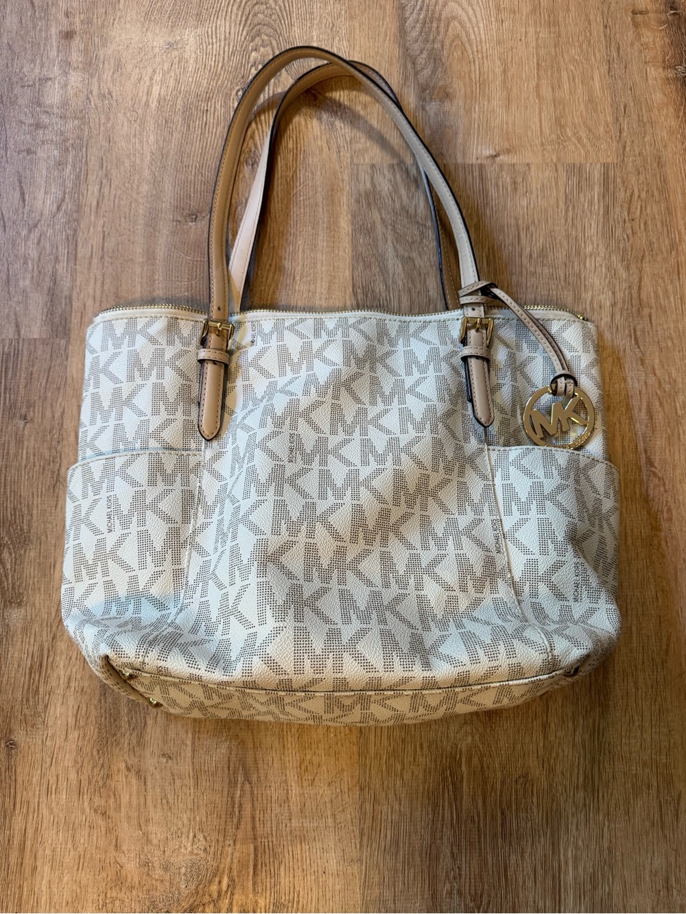 Michael Kors Jet Set Travel Tote